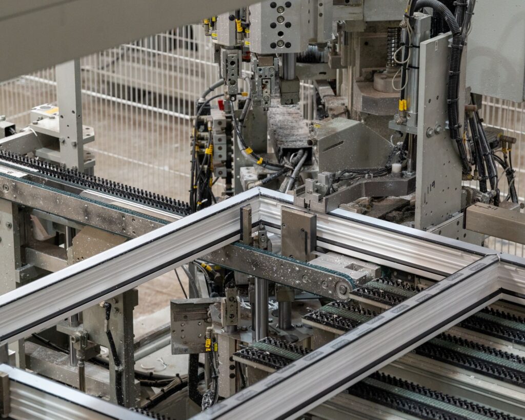AluFold Windows continues to strengthen its position as a supply-only aluminium fabricator, supporting installers with a focused product range, technical expertise and dedicated manufacturing capability.